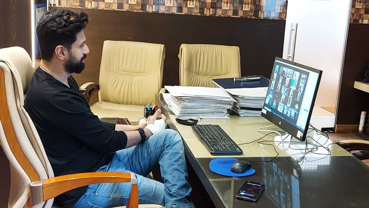 चिराग पासवान को एक और झटका! बागी गुट ने राष्ट्रीय अध्यक्ष पद से भी हटाया, पटना लोजपा ऑफिस के बाहर हंगामा शुरू