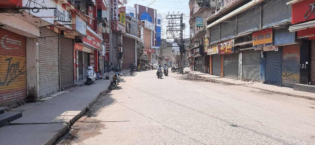 Lockdown News Gumla : चेंबर ऑफ कॉमर्स गुमला ने जूता, कपड़ा व ज्वेलरी दुकान खोलने की अनुमति मांगी, समस्याओं से कराया अवगत