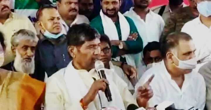 चाचा-भतीजा के बीच लड़ाई सुलझाने के लिए Ram Vilas Paswan ने क्या सुझाया था समाधान? सवाल सुनते ही भड़के पशुपति पारस…PC छोड़कर निकले