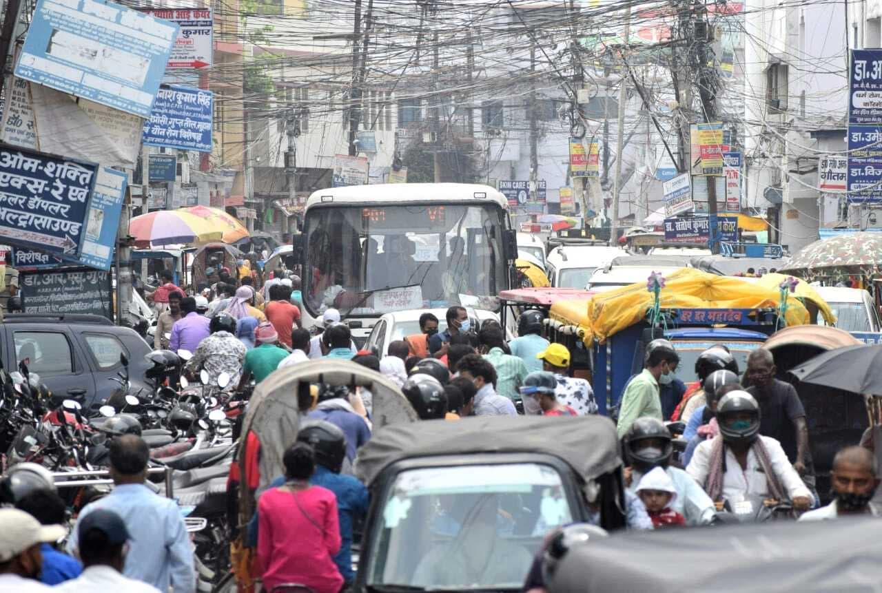 यूपी में आज से खुलेंगे School, झारखंड में सिनेमा हॉल समेत खुलेंगे बार और रेस्तरां, जानिये अन्य शहरों में आज से क्या-क्या हो रहा है Unlock