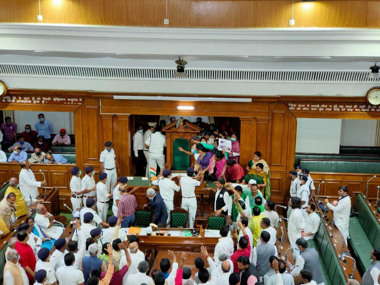 बिहार विधानसभा में जातीय जनगणना की मांग पर राजद का हंगामा, दो बार करनी पड़ी कार्यवाही स्थगित