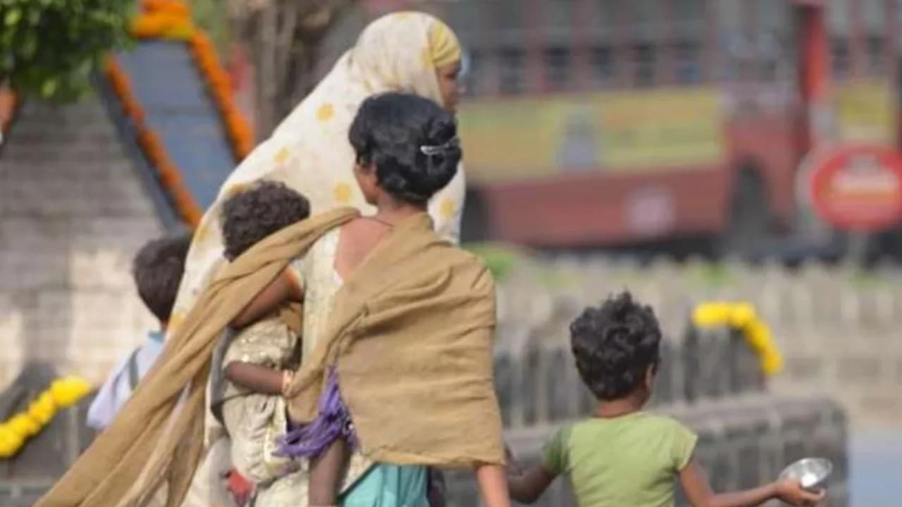 इंदौर की महिला ने 45 दिनों में जमा किया 2.5 लाख, जब बताया अपना काम, हैरान रह गए सब