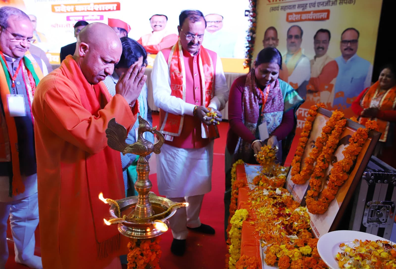 बीजेपी के शक्ति वंदन अभियान में बोले सीएम योगी, कहा-आधी आबादी को विधानसभा और संसद पहुंचने से कोई नहीं रोक सकता