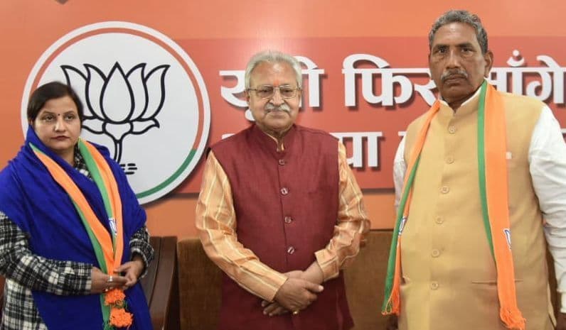 UP Election 2022: कांग्रेस का दुख खत्म नहीं होता... तरबगंज से पार्टी प्रत्याशी सविता पांडेय BJP में शामिल