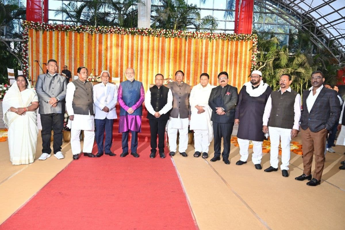 झारखंड: चंपाई सोरेन कैबिनेट में शामिल हुए दो नए चेहरे, छह पुराने चेहरों को मिली जगह