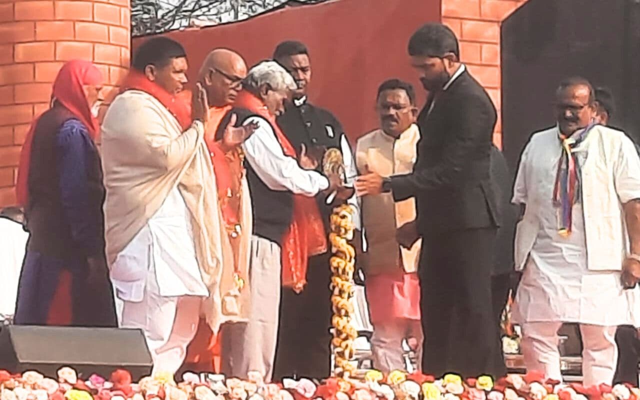 Itkhori Mahotsav : 3 दिवसीय इटखोरी महोत्सव में बोले चंपाई सोरेन- हर परिवार में जलेगा शिक्षा का दीप