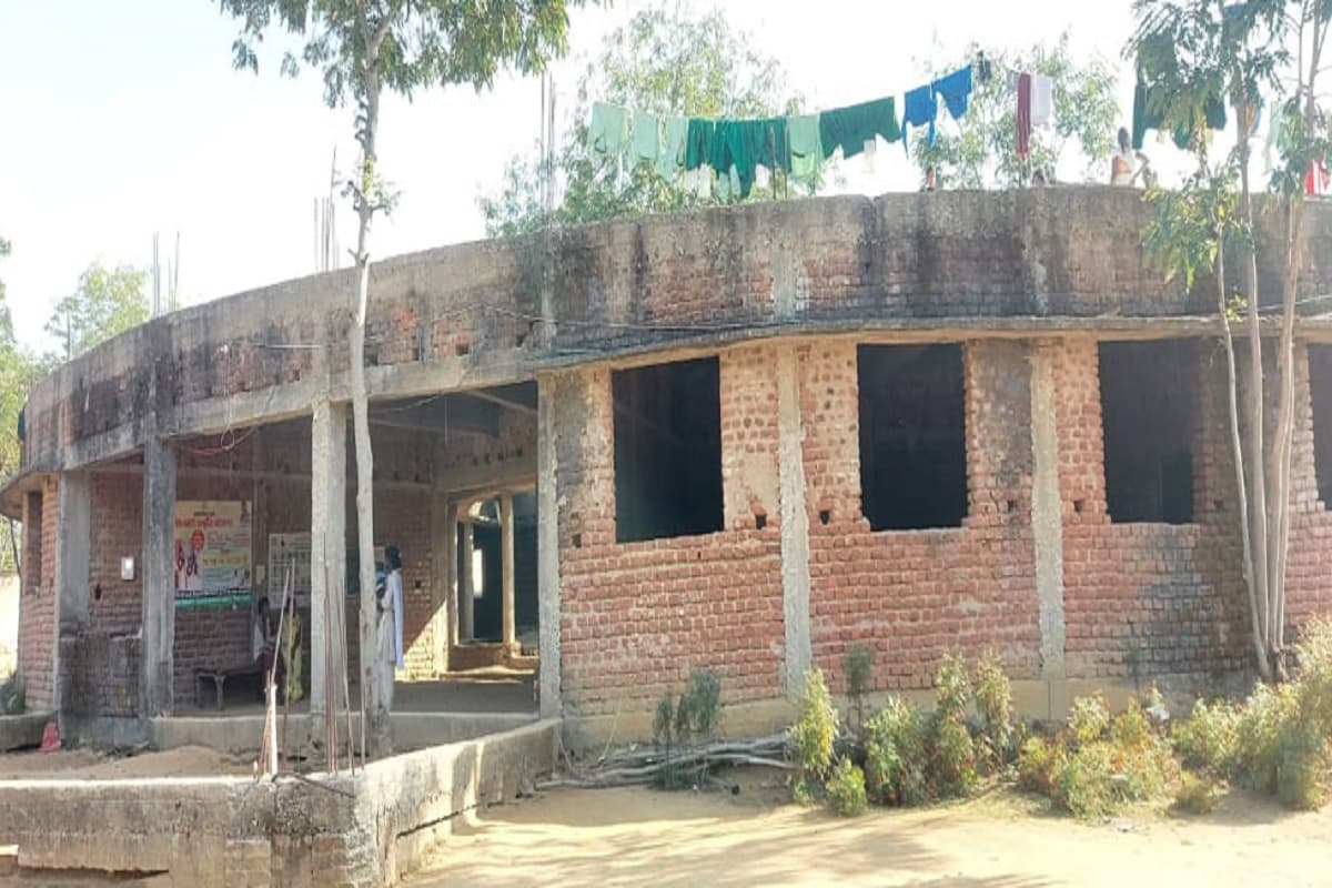 चतरा : आठ साल में पूरा नहीं हुआ कस्तूरबा विद्यालय भवन