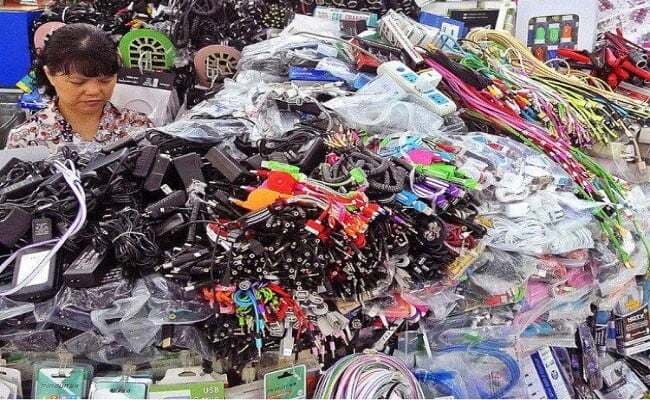 कोरोना वायरस का असर : भारत की दुकानों में खत्म होने के कगार पर चीन निर्मित सामान