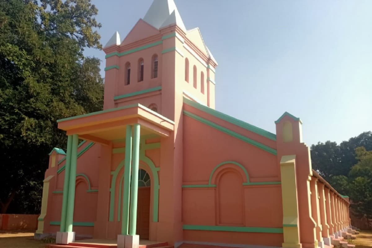 सिमडेगा में 100 साल पुराना है लचरागढ़ रोमन कैथोलिक चर्च का इतिहास
