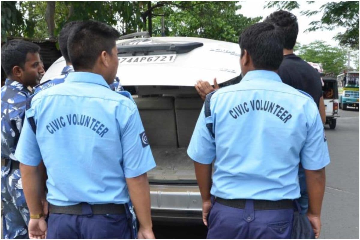 WB : बजट में सिविक वॉलंटियर्स के लिए दोहरी खुशखबरी,भत्तों में बढ़ोतरी के साथ पुलिस में नौकरी का मौका भी