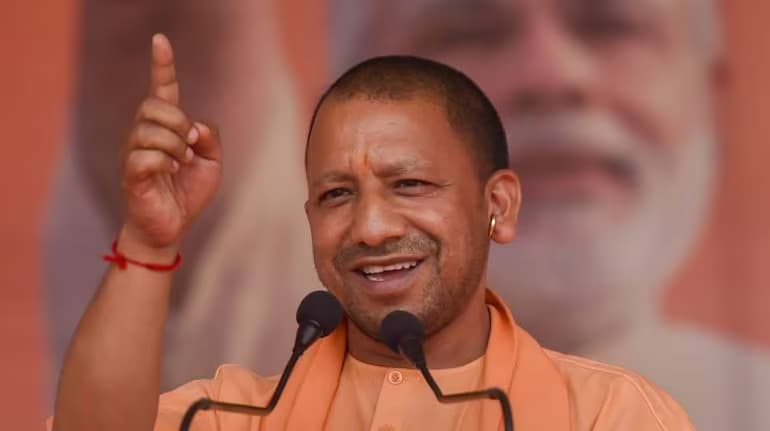 CM Yogi ने की महायोजना 2031 पर बैठक, बोले- हर जिले में है कुछ न कुछ खास, उसे करें प्रोत्साहित
