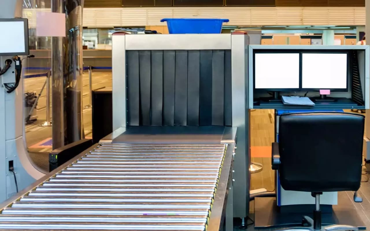 CTX: ताकि परिंदा भी पर नहीं मार पाये, एयरपोर्ट पर बदल जाएगा स‍िक्‍योर‍िटी स‍िस्‍टम; क्‍या है फुल बॉडी स्कैनर?