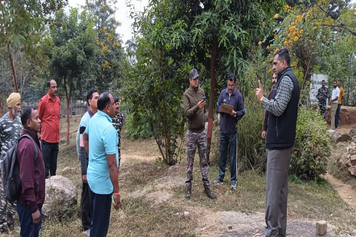 झारखंड: सीआरपीएफ हवलदार संजय कुमार ने की खुदकुशी, एके 47 से गोली मारकर की आत्महत्या,हिमाचल प्रदेश के थे निवासी