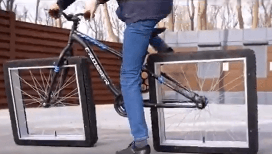 इस अजीबोगरीब साइकिल को देख चकरा गए आनंद महिंद्रा! 'X' पर वीडियो पोस्ट कर पूछ डाला ये सवाल