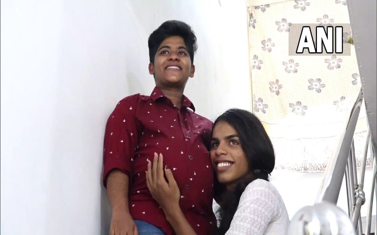 भारत में पहली बार ट्रांसजेंडर युगल ने बच्चे को दिया जन्म, सोशल मीडिया पर लिखा भावुक पोस्ट