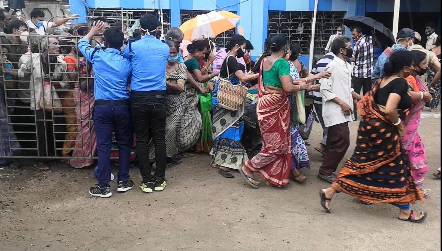 हावड़ा में ‘दुआरे सरकार’ शिविर में फॉर्म के लिए मची भगदड़, 12 लोग घायल, 5 की हालत गंभीर
