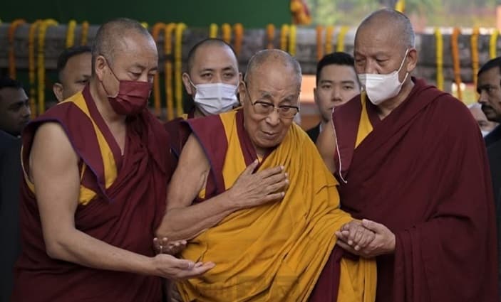 बोधगया में जमा हुए 32 देशों के बौद्ध प्रतिनिधि, बोले दलाई लामा- क्रोध और क्लेश पर नियंत्रण से ही शांति संभव