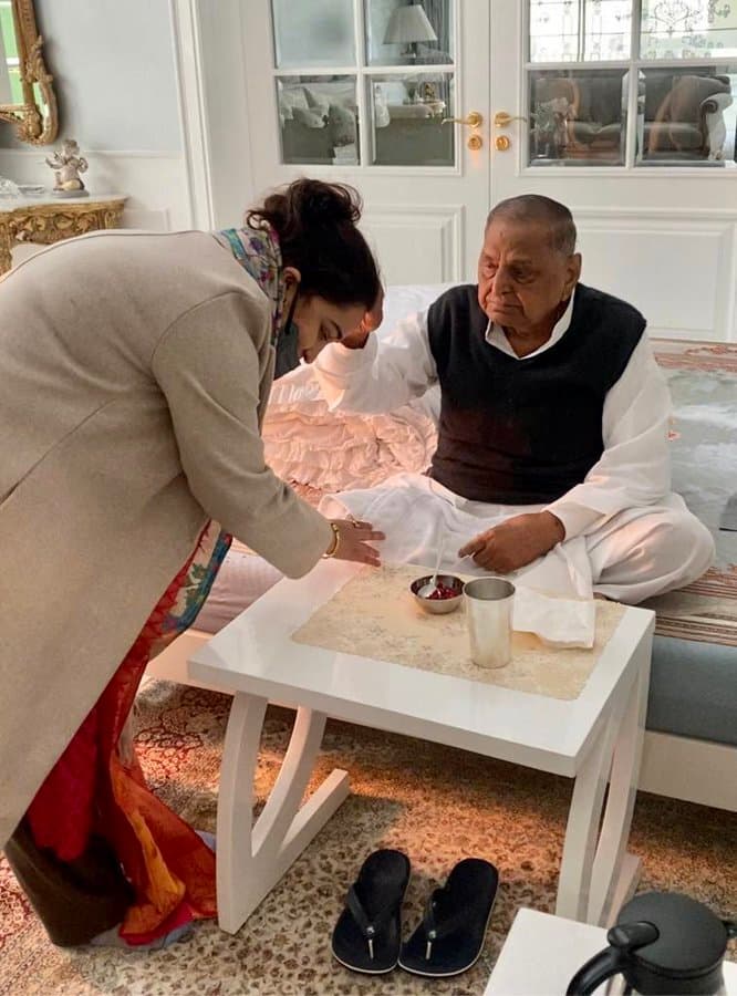 अपर्णा यादव भाजपा में शामिल होने के बाद मुलायम सिंह से आशीर्वाद लेने पहुंची, मुलाकात कर कह दी बड़ी बात