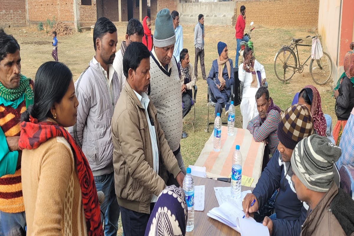 देवघर : मुखिया, रोजगार व पंचायत सेवकों व सचिवों से वसूला गया जुर्माना