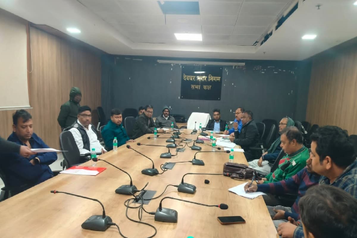 देवघर: बस, टैंपो स्टैंड व सब्जी मंडी की 95 लाख में बंदोबस्ती