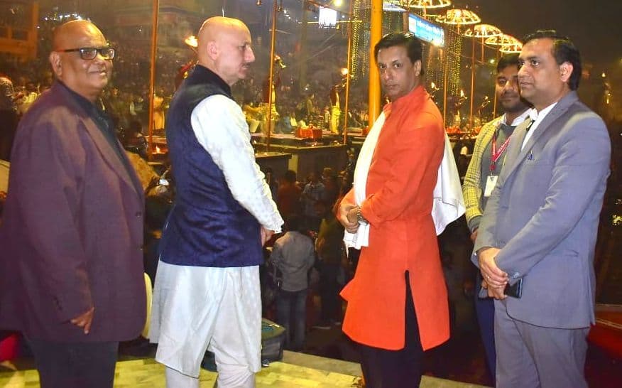 Varanasi News: वाराणसी पहुंचे अनुपम खेर, सतीश कौशिक और मधुर भंडारकर, गंगा आरती देखने के बाद जताई खुशी