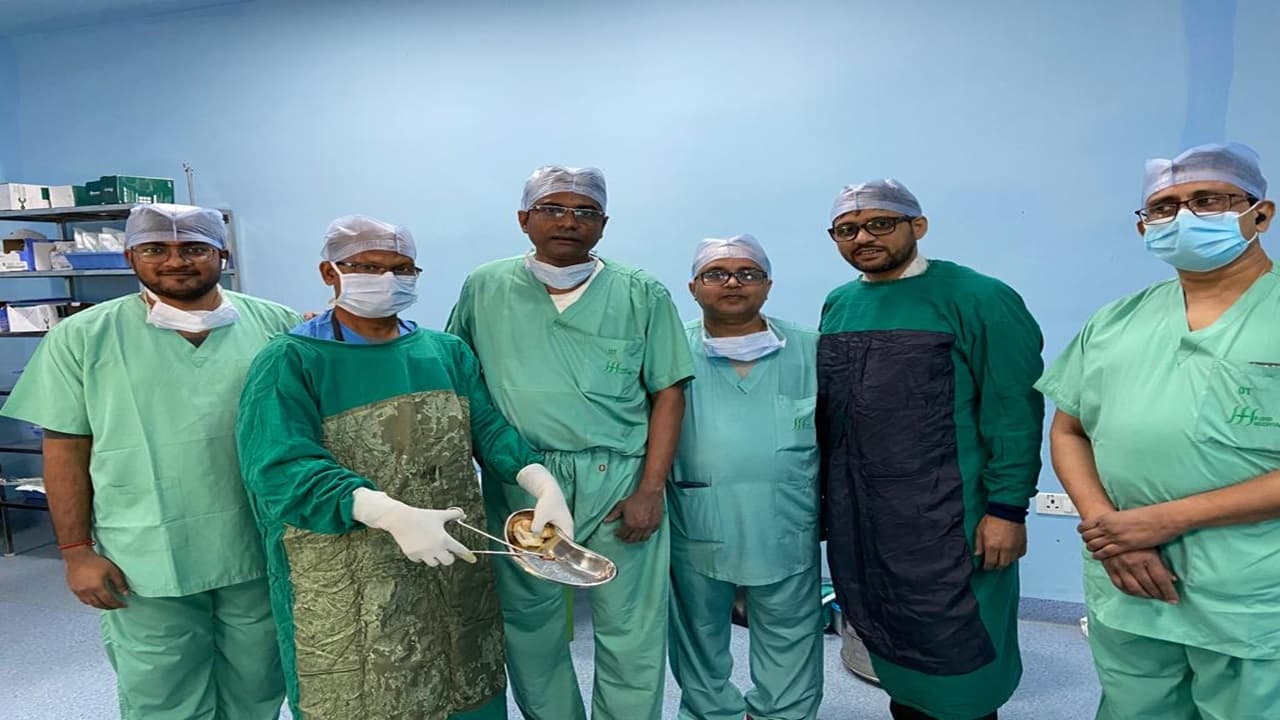 बिहार: डॉक्टर ने मरीज को दिया नया जीवन, बिना चीरा लगाए निकाली गोली, जानिए क्या होती है लेप्रोस्कोपी