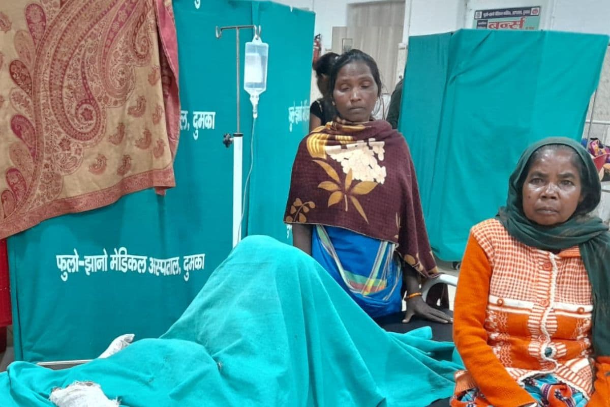 Crime News: झारखंड में प्रेमिका व उसकी मां को पेट्रोल छिड़ककर जिंदा जलाने की कोशिश, हालत गंभीर, प्रेमी हिरासत में