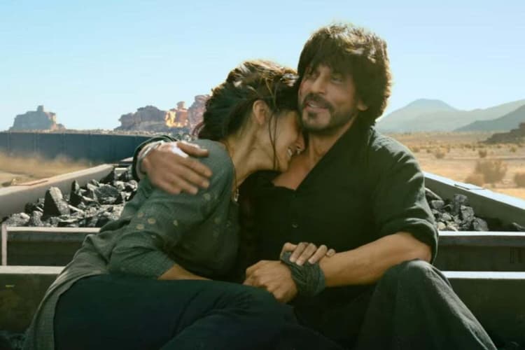 Dunki Box Office Collection Day 2: सालार के सामने डंकी हुई फुस्स, जानें शाहरुख खान की फिल्म ने की कितनी कमाई