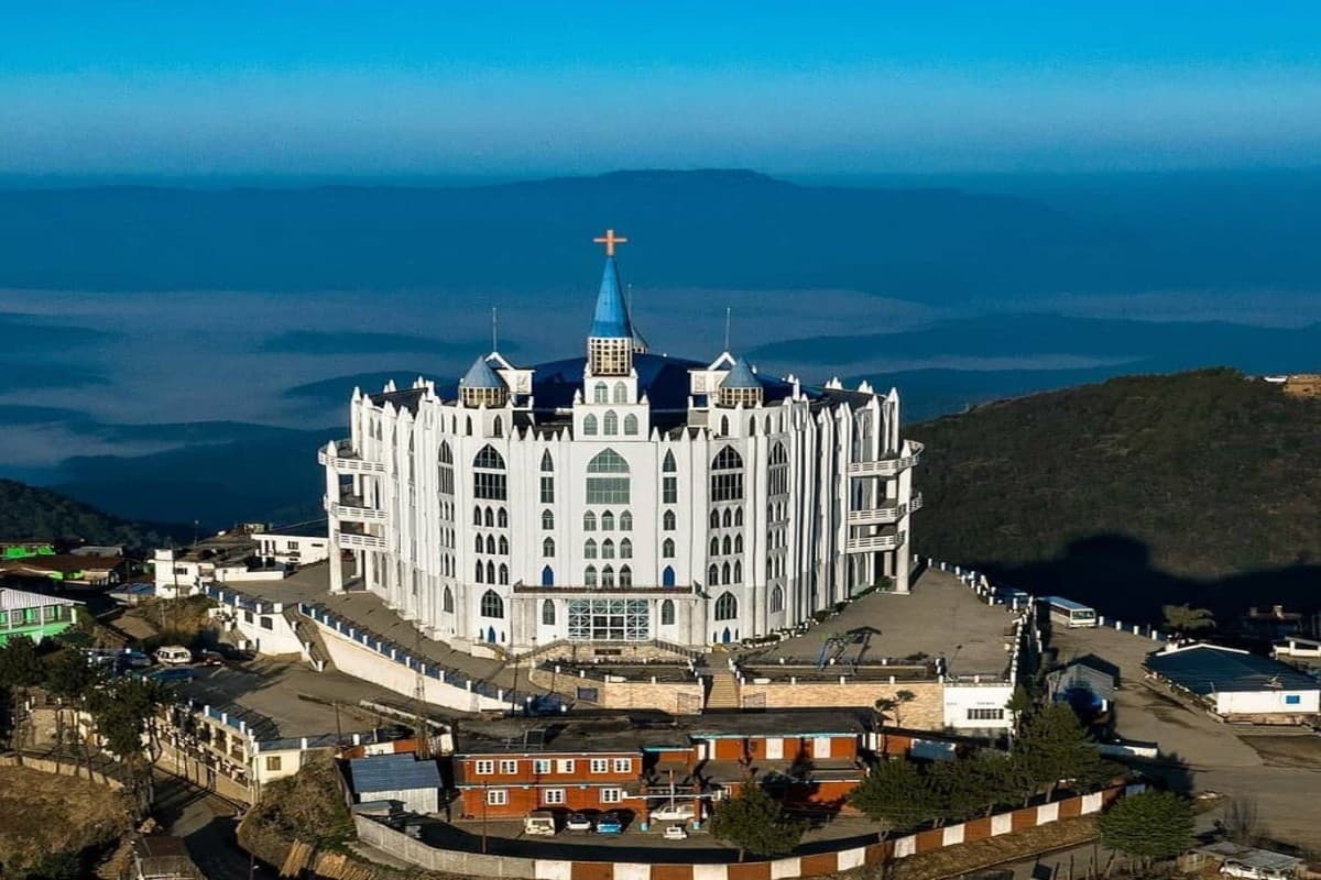 Christmas 2023: ये है एशिया का सबसे बड़ा चर्च, 10 साल में बनकर हुआ था तैयार, जानिए इसकी खासियत