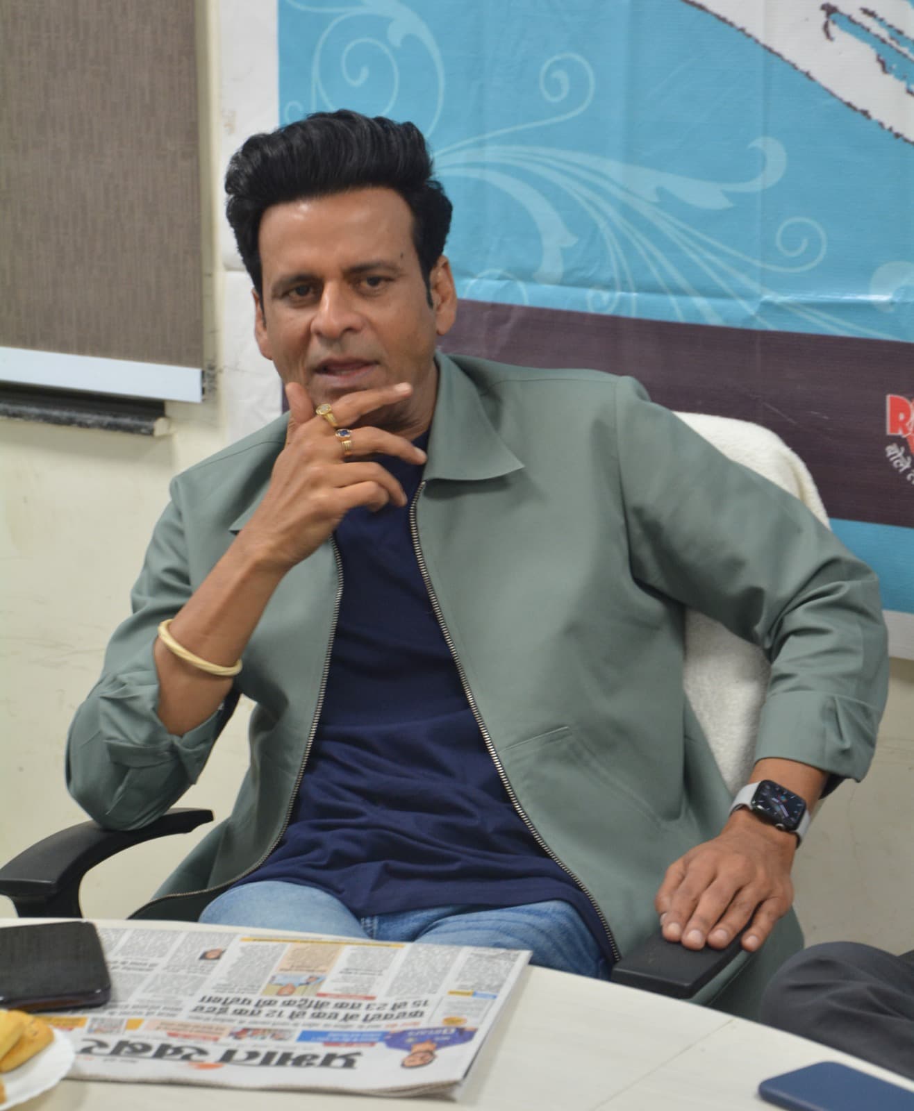 EXCLUSIVE: मनोज बाजपेयी ने बताया कैसे बने हीरो, बेतिया से दिल्ली-मुंबई का सफर और संघर्ष भी जानिए..