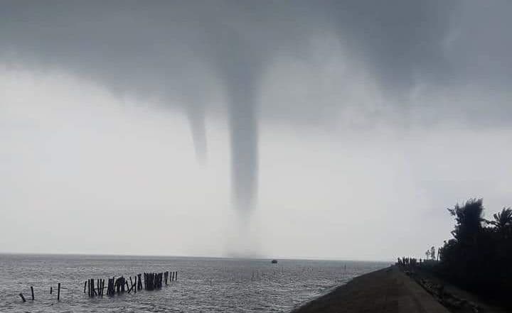 अमेरिका: तबाही वाले बवंडर और तूफान में 21 लोगों की मौत, 12 से अधिक घायल