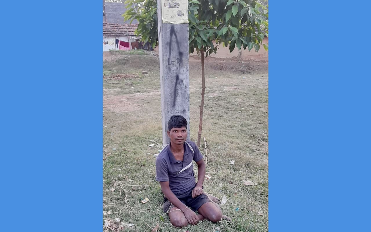 पूर्वी सिंहभूम : छेड़खानी के आरोप में युवक को बांधकर पीटा, चाकुलिया में हाथियों का उत्पात जारी