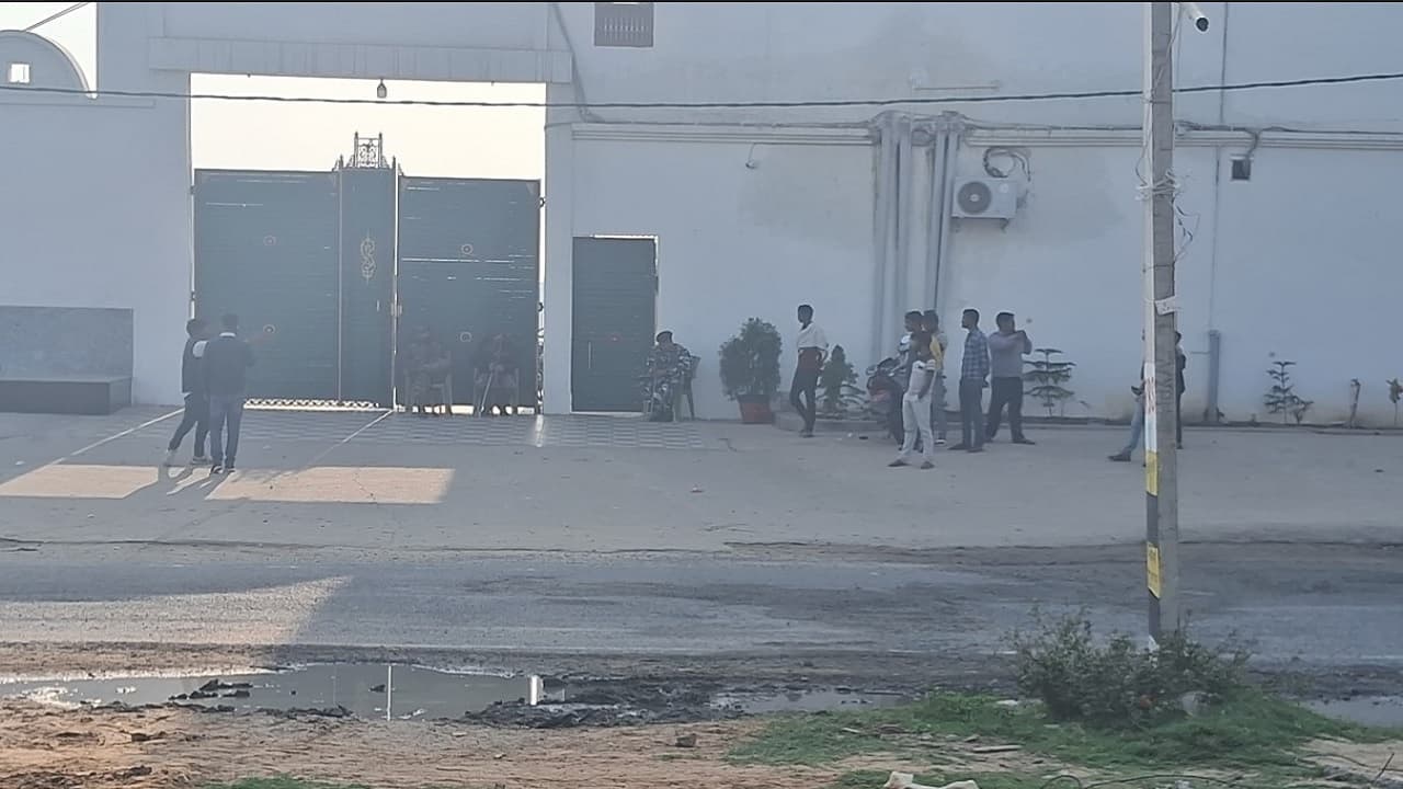 Bihar: आरा में लालू परिवार के करीबी अरुण यादव के आवास पर ED की रेड, जमीन के बदले नाैकरी मामले में छापेमारी