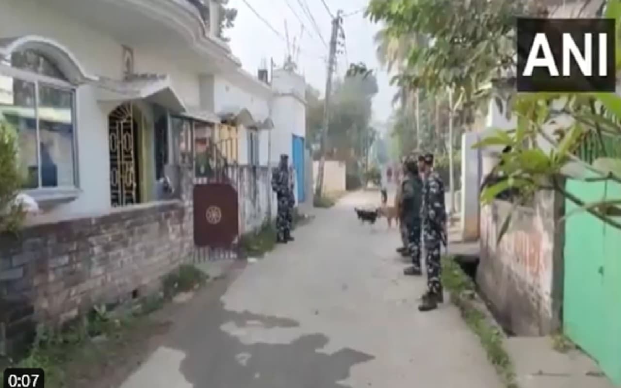 पश्चिम बंगाल में रेड करने पहुंची ईडी की टीम पर 200 लोगों ने किया हमला, वाहनों में की तोड़फोड़