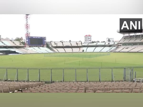 कोलकाता: ईडन गार्डन्स स्टेडियम की गैलरी में युवक का लटकता हुआ मिला शव