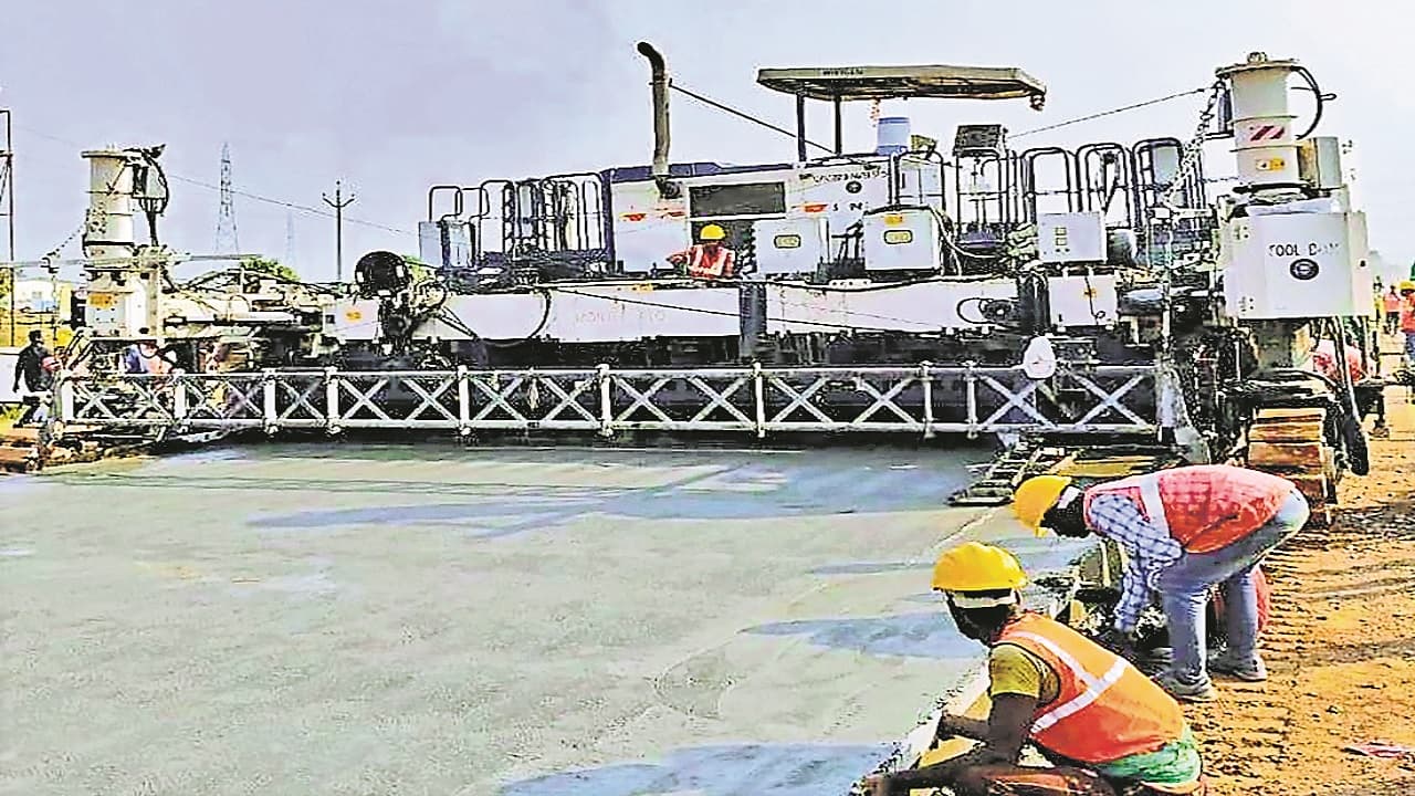 मुंगेर-मिर्जाचौकी फोरलेन सड़क कबतक होगी तैयार? सुस्त पड़ा निर्माण कार्य, जानिए वजह और ताजा अपडेट..