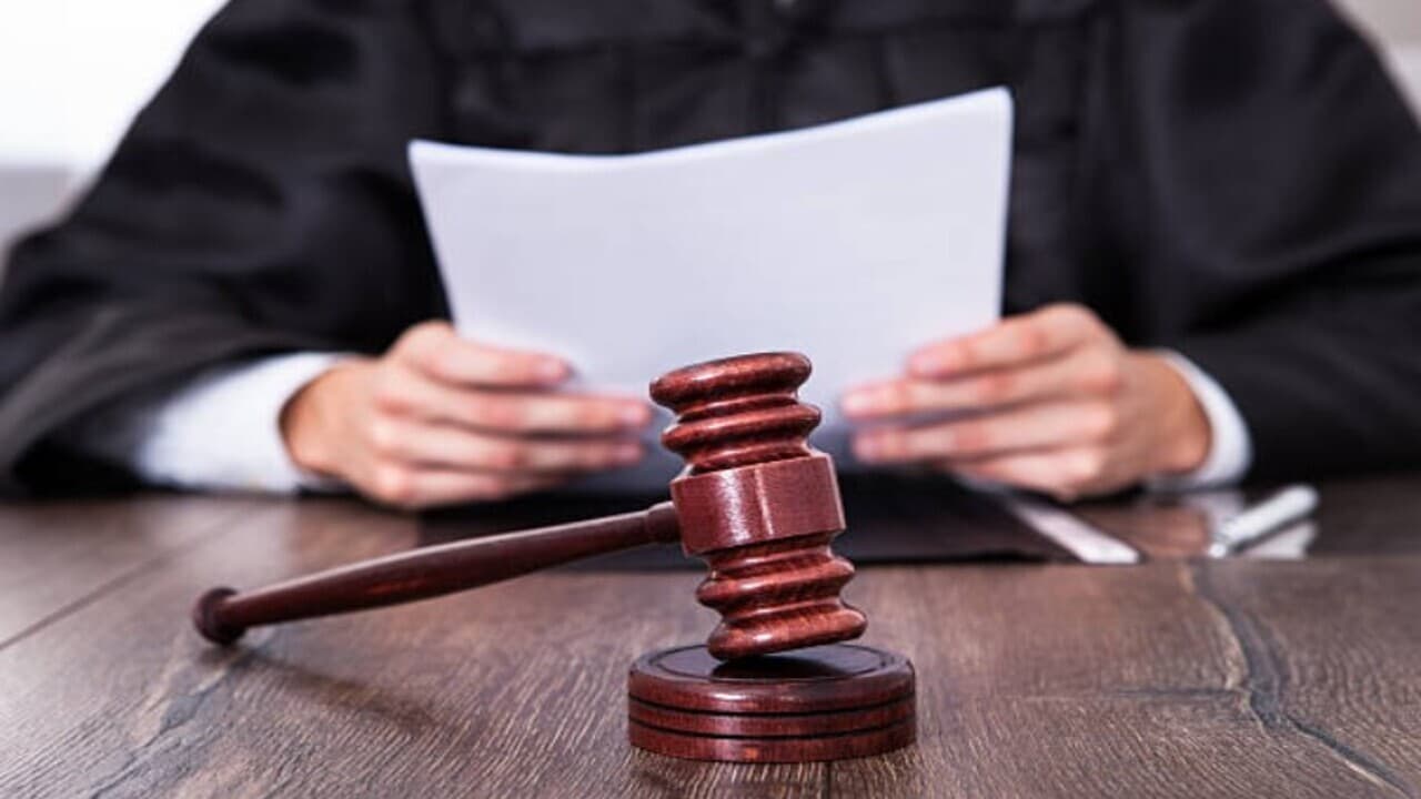 देवघर : इडी कोर्ट से साइबर अपराधी संतोष यादव को तीन साल के सश्रम कारावास की सजा