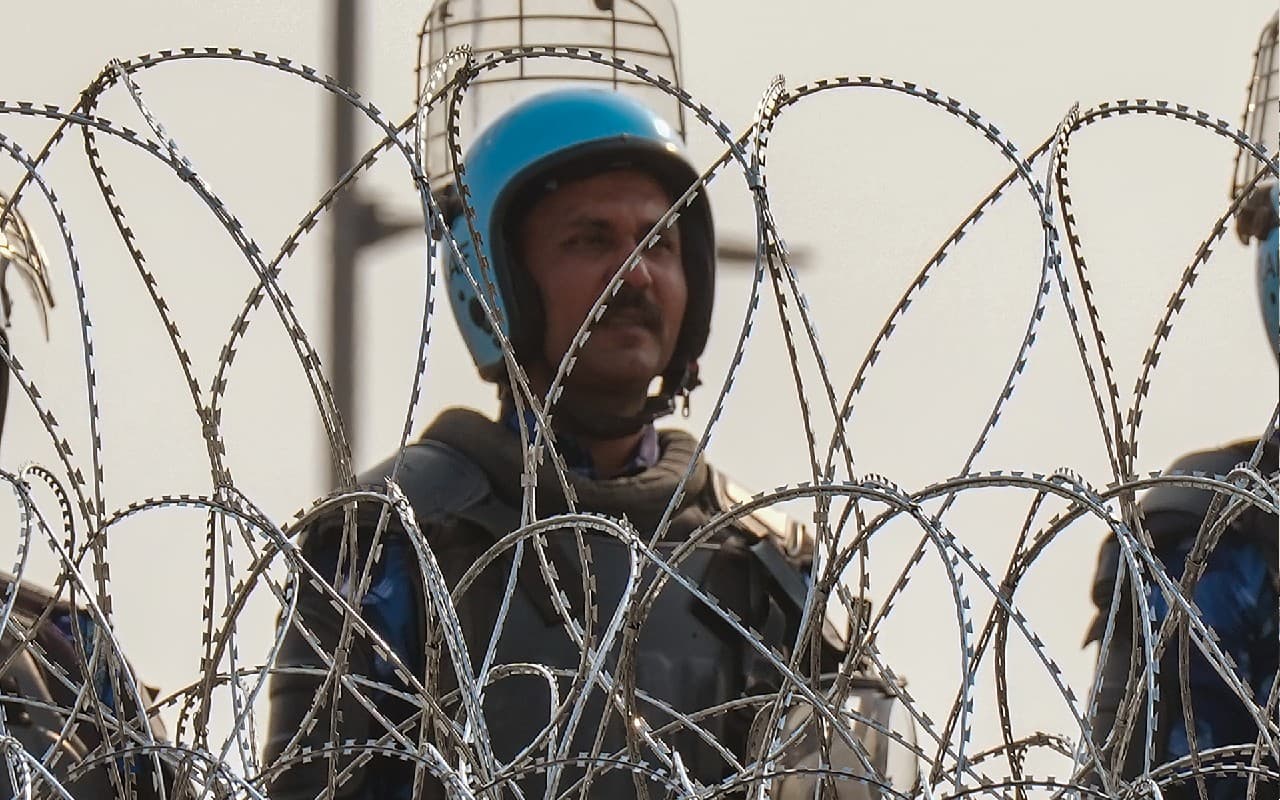 ‘हरियाणा में हालात कश्मीर जैसे’, किसान नेता बोले- दिल्ली की ओर मार्च करने दिया जाए हमें