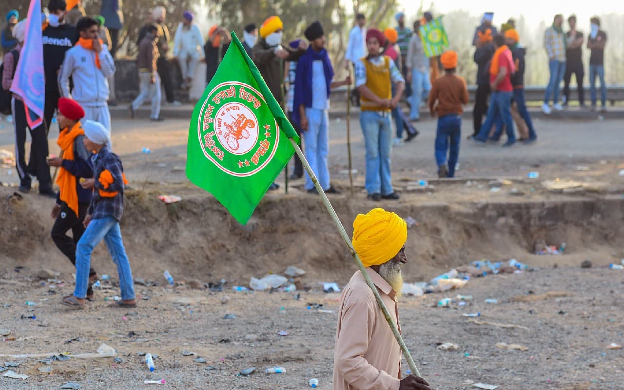 Farmers Protest: 29 फरवरी तक किसानों का दिल्ली मार्च टला, आंदोलन जारी, रणक्षेत्र बना हुआ है पंजाब-हरियाणा बॉर्डर