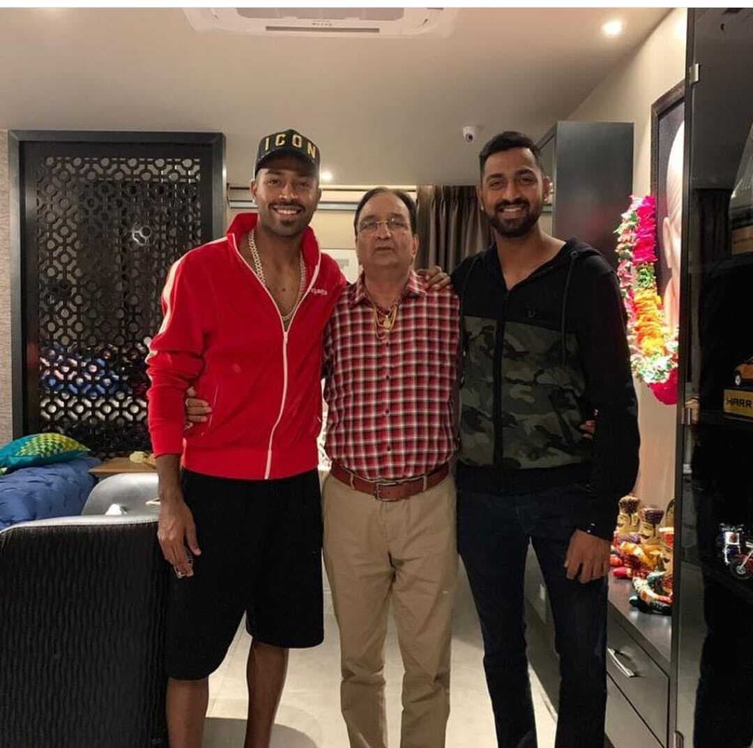 Father day 2021: फादर्स डे पर क्रिकेटर्स ने कुछ इस अंदाज में किया अपने पिता को याद, हार्दिक पांड्या ने लिखा भावुक पोस्ट