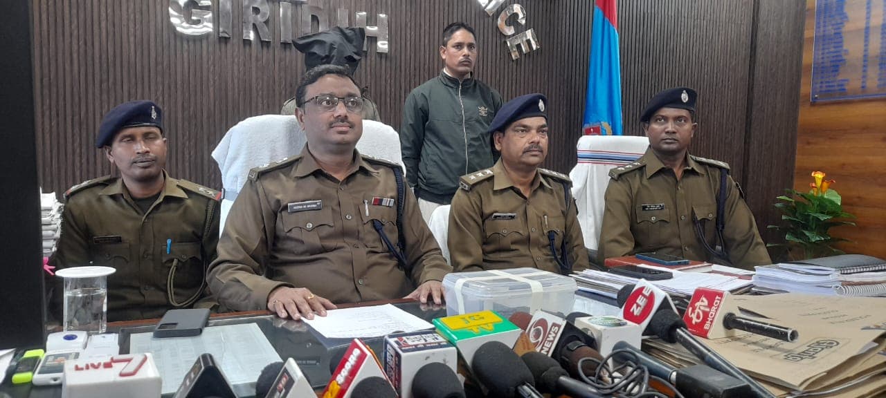 पिस्टल और 6 जिंदा कारतूस के साथ शातिर अपराधी शहादत अंसारी गिरफ्तार