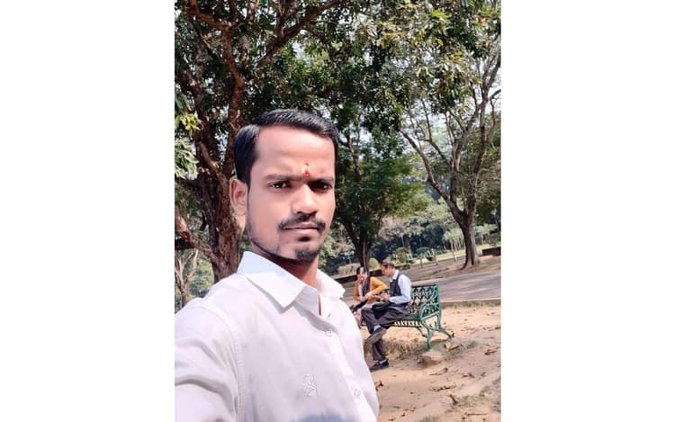 जमशेदपुर : उज्जैन जाने के दौरान ट्रेन से गायब जुगसलाई के युवक का शव रायगढ़ नदी से बरामद, हत्या की आशंका