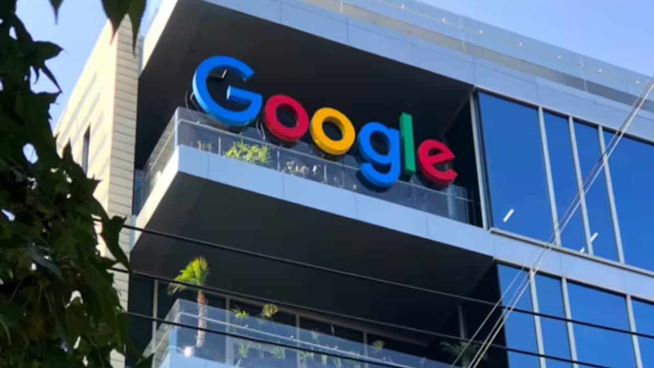 Google ने सैकड़ों कर्मचारियों को काम से निकाला, इस विभाग के कर्मचारियों पर चली कैंची