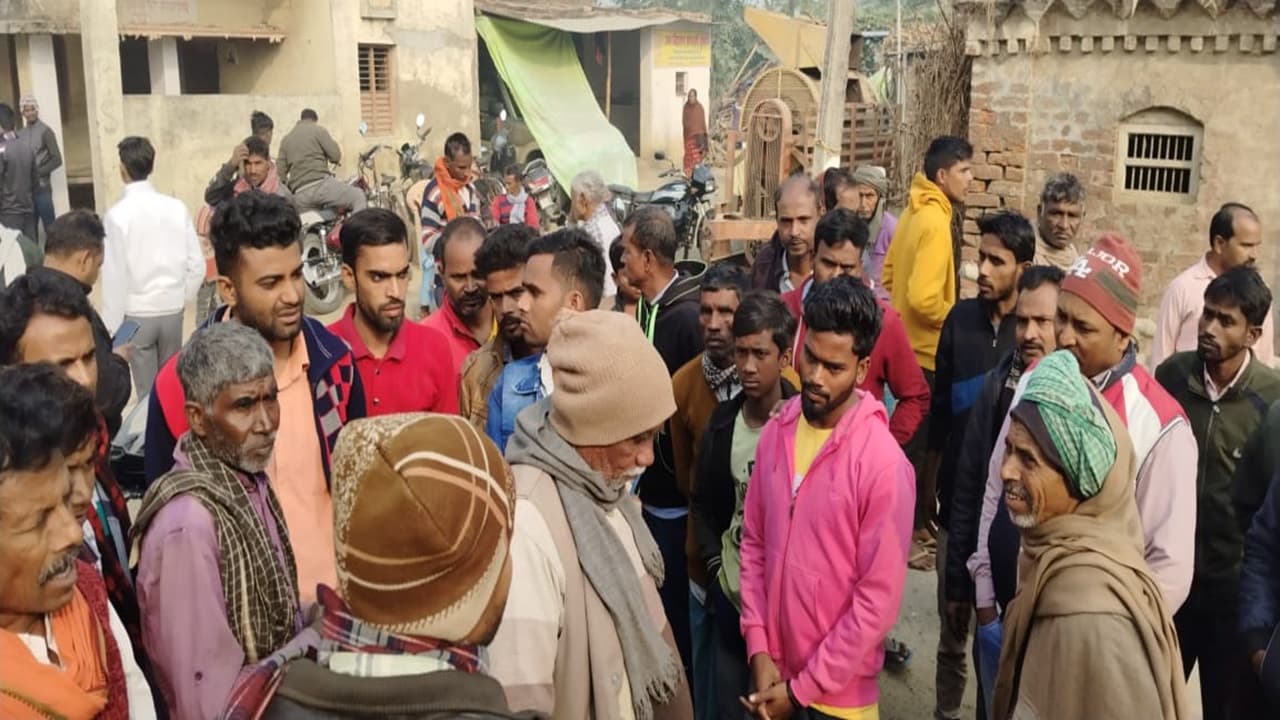 बिहार: सीवान में डबल मर्डर, बदमाशों ने गोपालगंज के कंपाउंडर समेत दो लोगों को सीने में मारी गोली, मौत से दहशत