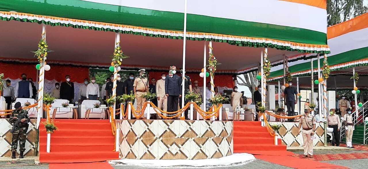 75th Independence Day : दुमका में ध्वजारोहण कर जनजातीय विश्वविद्यालय पर क्या बोले राज्यपाल Ramesh Bais 75th Independence Day : दुमका में ध्वजारोहण कर जनजातीय विश्वविद्यालय पर क्या बोले राज्यपाल Ramesh Bais
