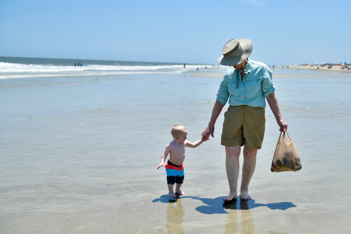 Parenting Tips: बच्चों के लिए दादा-दादी के साथ वक्त बिताना क्यों है जरूरी? जानिए 5 कारण