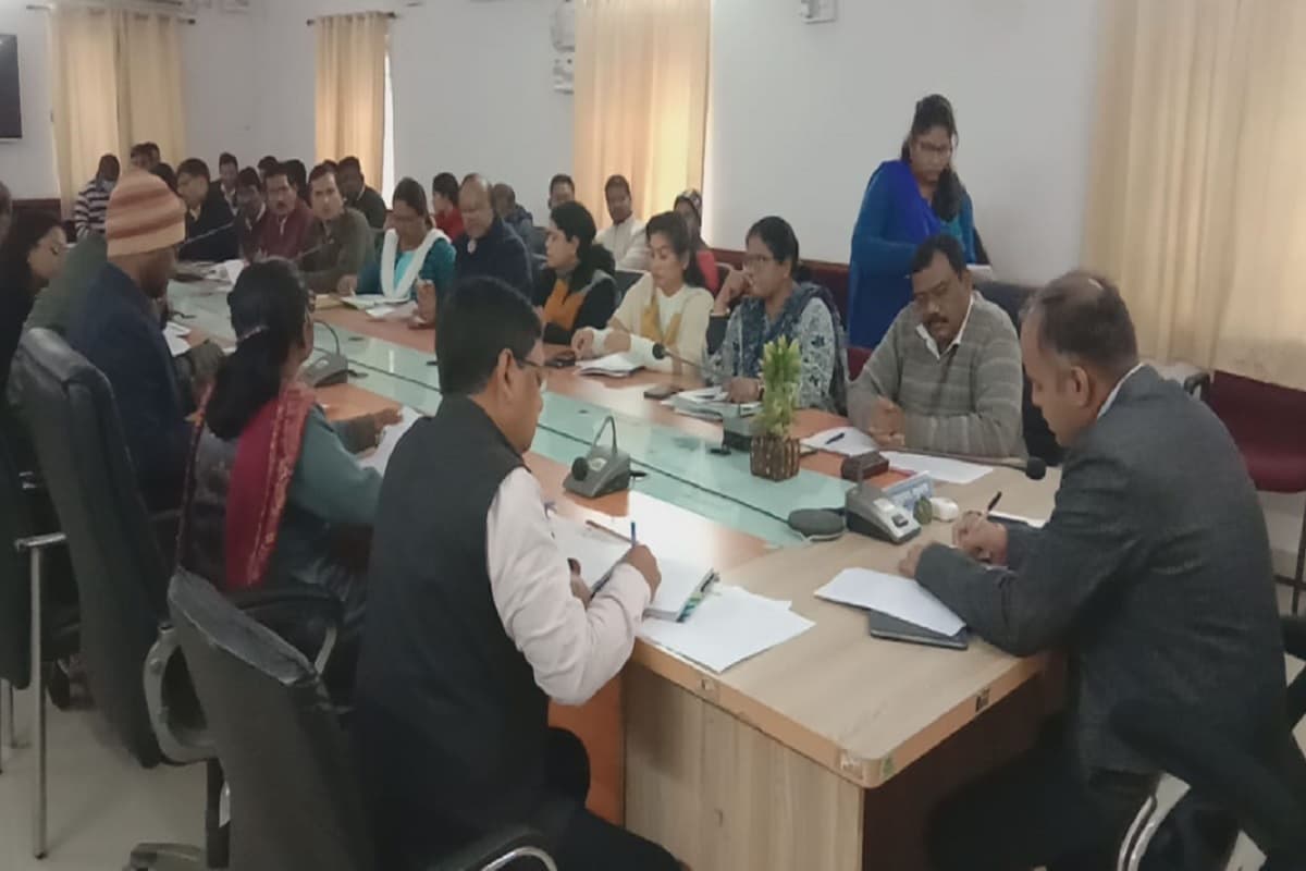 गुमला डीसी ने कहा- असुर, कोरवा, बिरहोर व बृजिया जनजाति की बदलेगी तकदीर