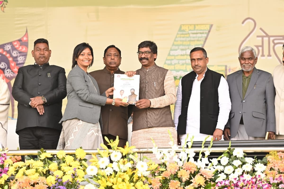 4 Years of Hemant Sarkar: सीएम हेमंत सोरेन ने गिनायीं चार साल की उपलब्धियां, नरेंद्र मोदी सरकार पर साधा निशाना