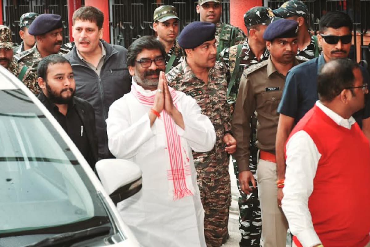 झारखंड के पूर्व सीएम हेमंत सोरेन के खिलाफ सीजेएम की अदालत से समन जारी, ईडी ने दायर किया है शिकायतवाद