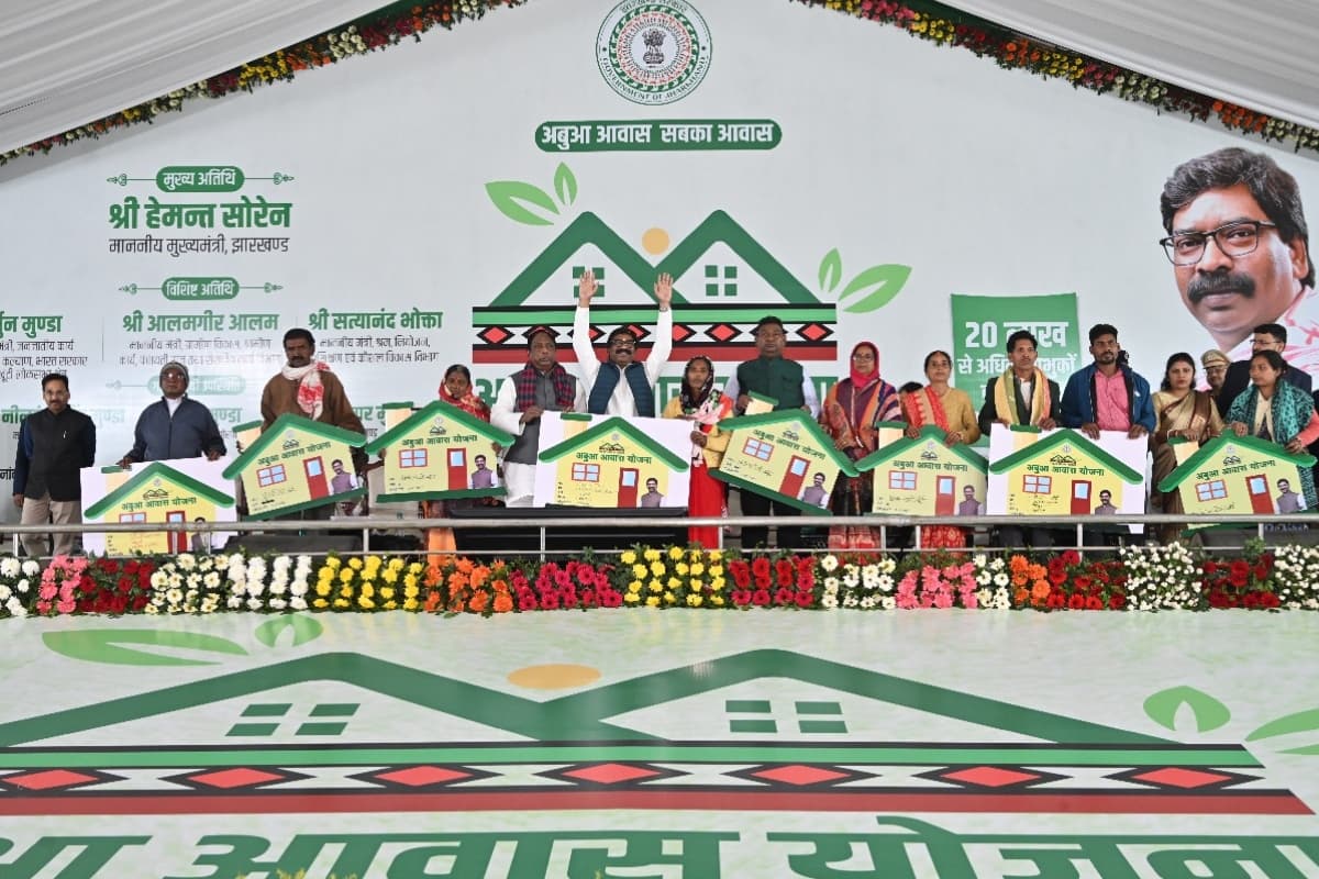 झारखंड में अब बनेंगे 20 लाख अबुआ आवास, 75 हजार होंगे खूंटी व सिमडेगा के लिए, सीएम हेमंत सोरेन ने की घोषणा